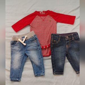 BabyGap Long Sleeves Onesie with Blue Jeans Set